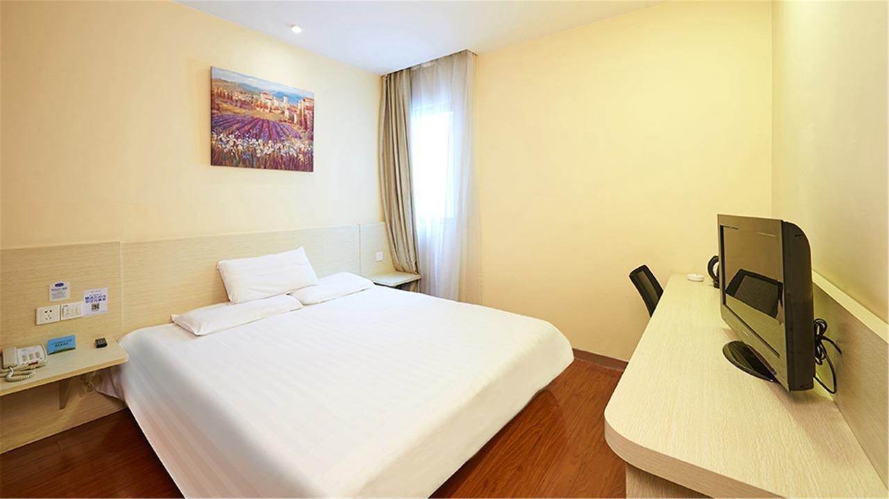Hanting Express Kunming Yieryi Street Yunnan Normal University Branch Exterior foto